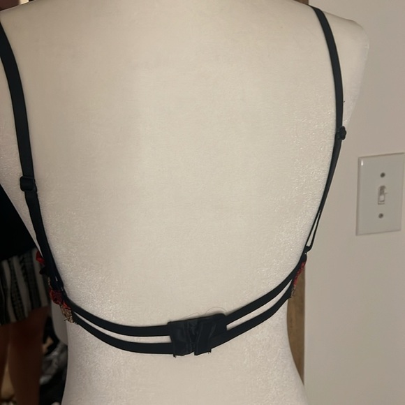 NWOT Lot of 3 34B Unlined or Cupless Bras 🌺 - Picture 3 of 7